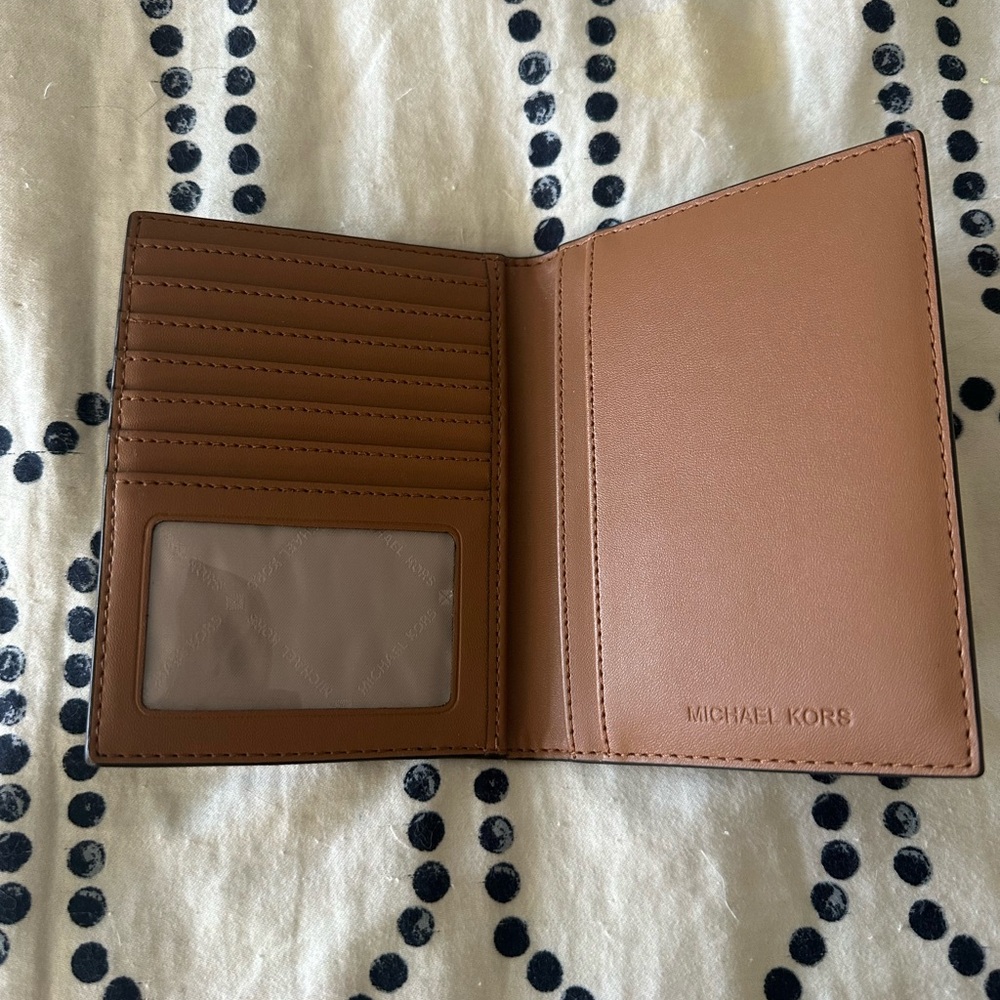 Brand New! Michael Kors Dark Brown Monogram Travel Wallet and Passport Holder - Picture 2 of 3